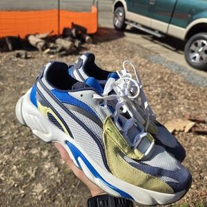 Puma Dynamic Blue and Gold Sneakers